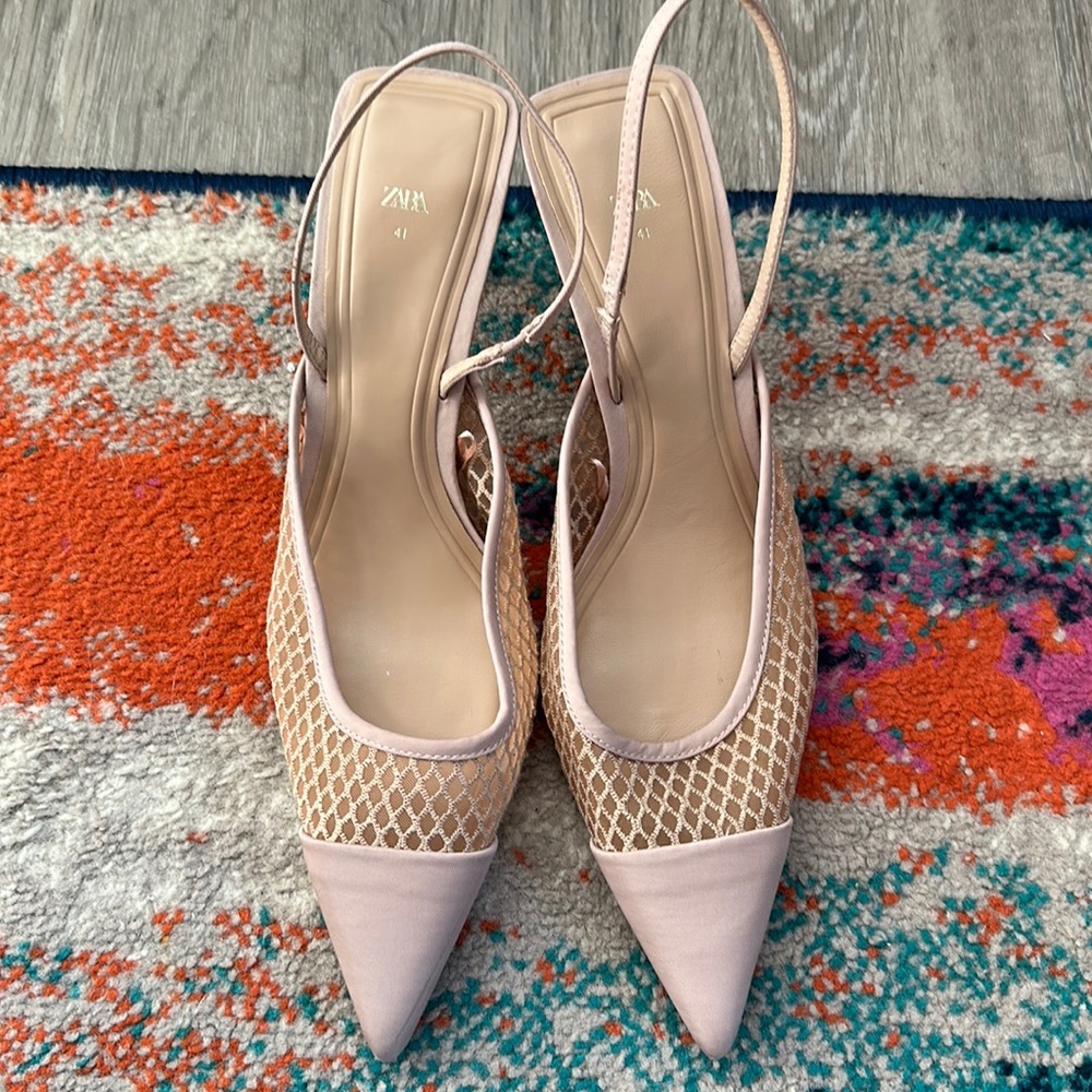 New Zara beige meshed pumps